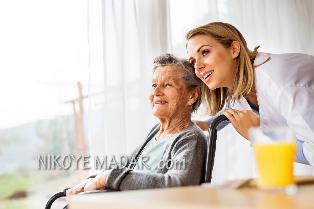 مراقب و نگهدار سالمند در منزل (1)