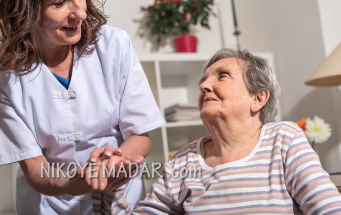 مراقبت و نگهداری از سالمند در منزل